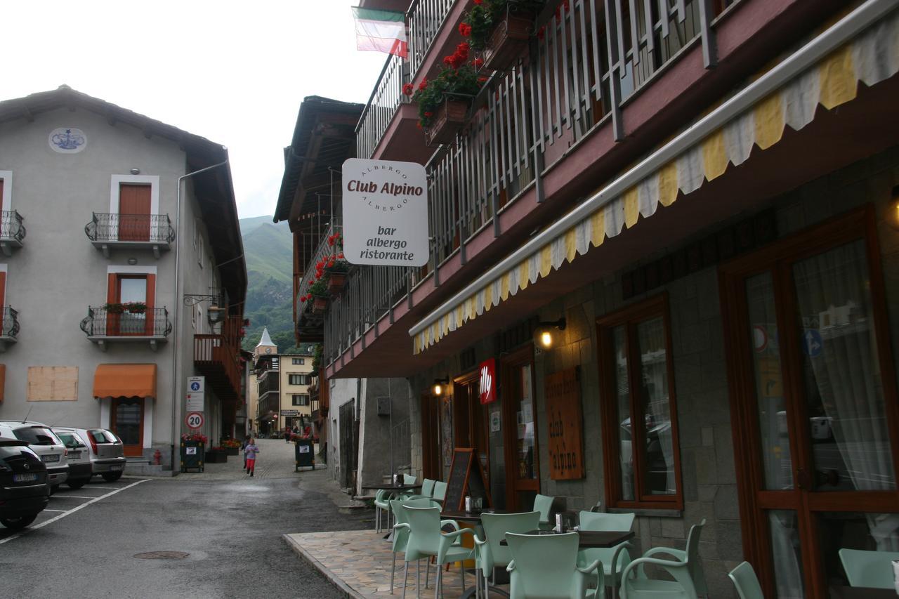 Albergo Club Alpino Crissolo Buitenkant foto