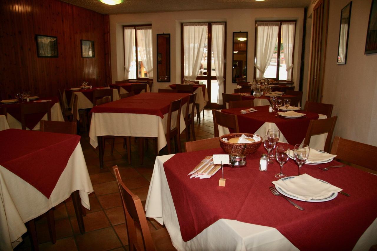 Albergo Club Alpino Crissolo Buitenkant foto